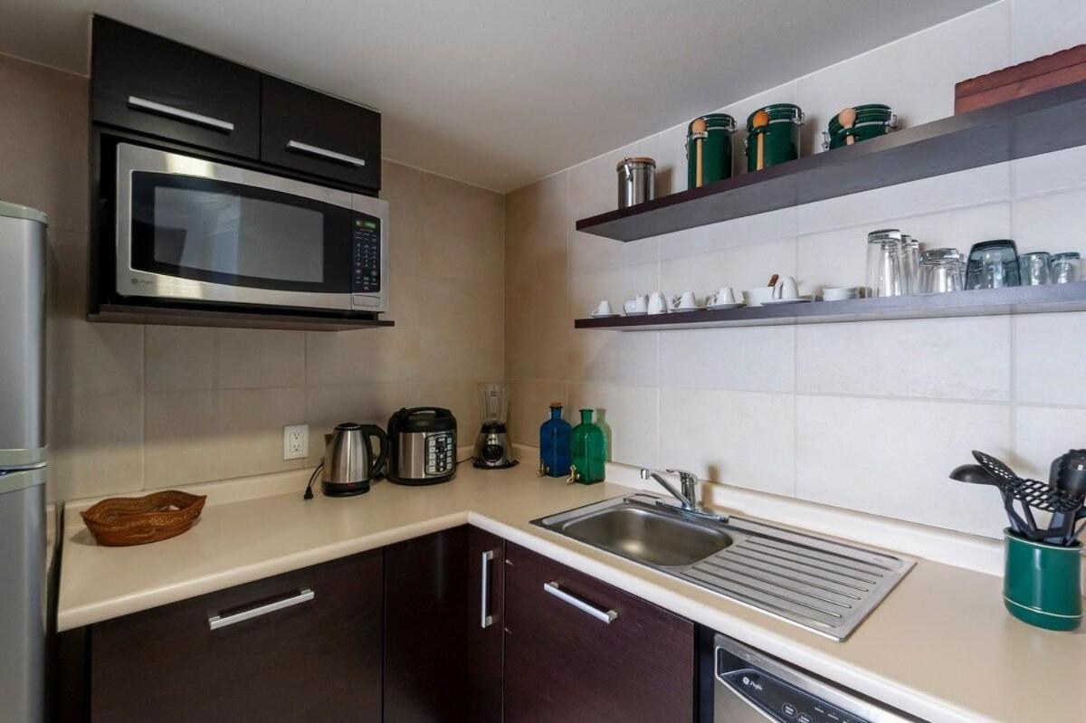 Beautiful W/amenities In Front Of Carso Holiday home